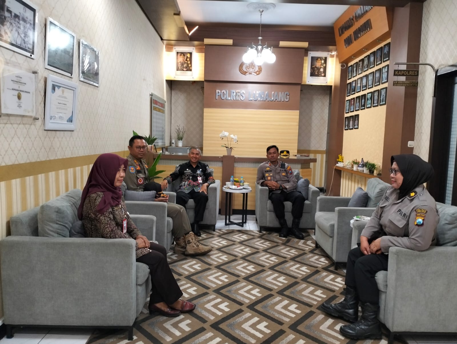 Gambar Depan