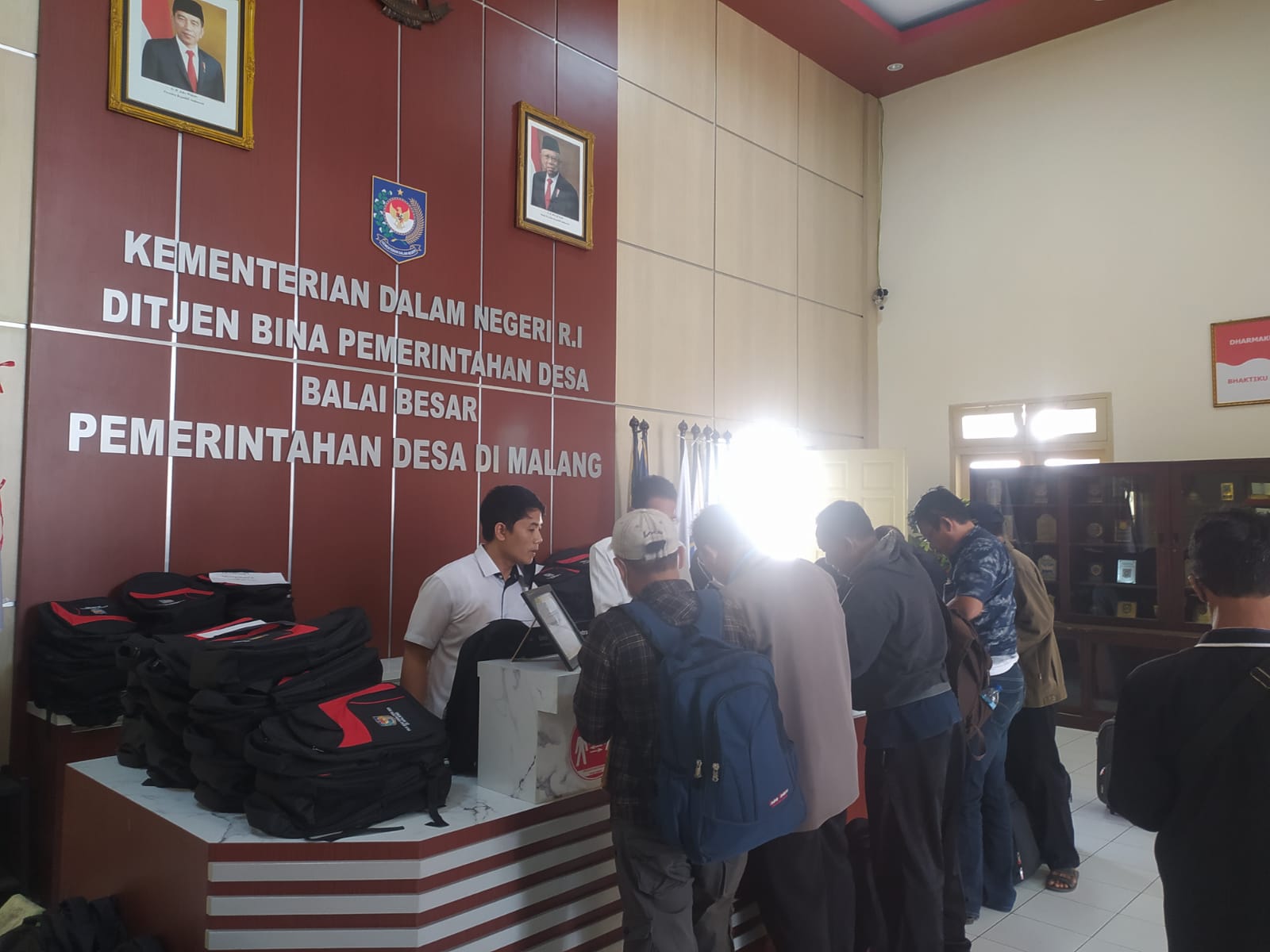 Gambar Depan