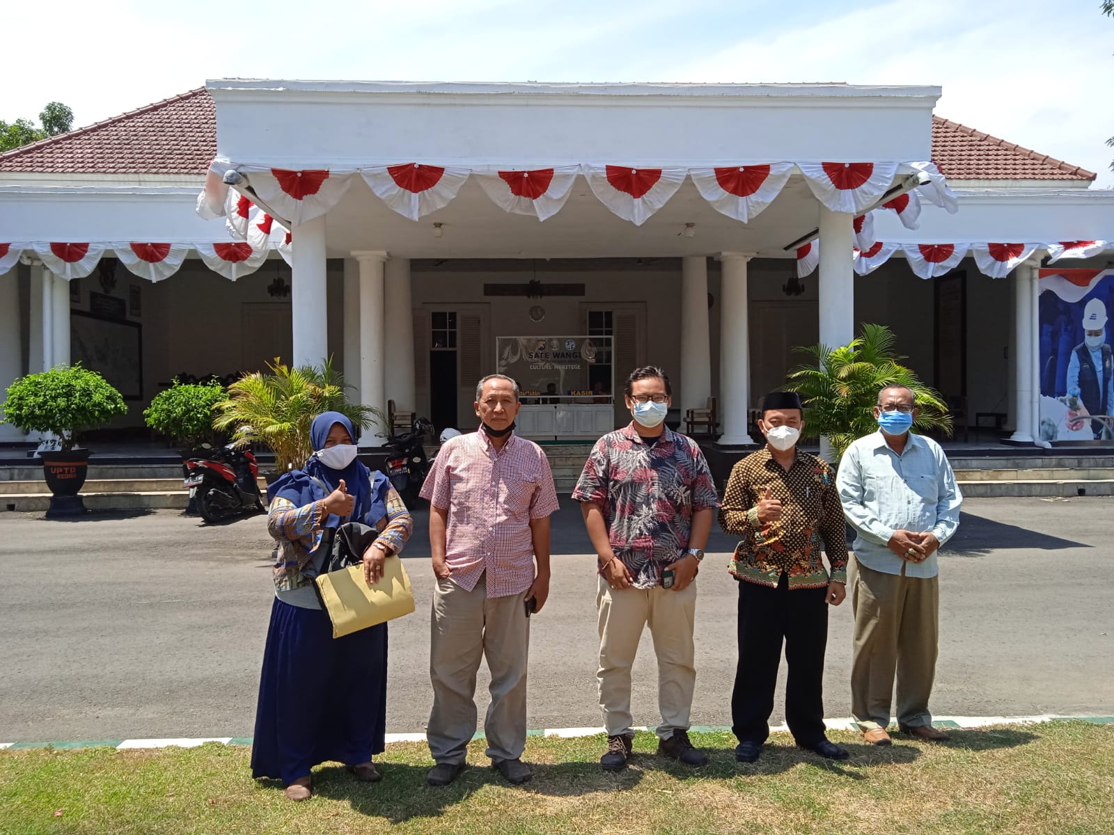 Gambar Depan